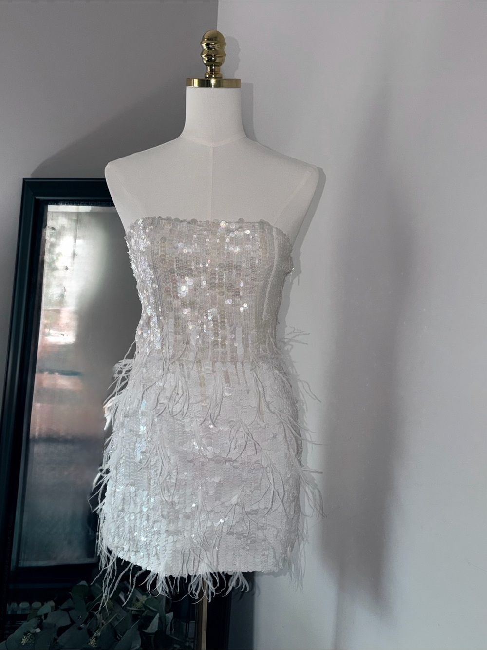 NWT Retrofete Anastasia White Sequin Feather Strapless Dress Bridal Bach - Small